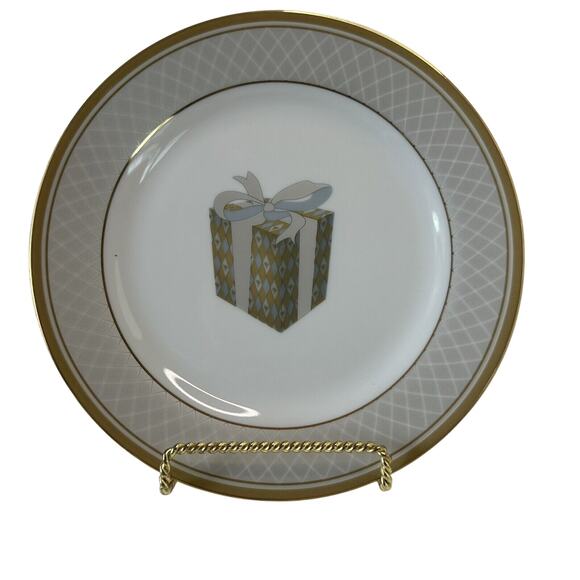 Vintage Lillian Vernon Christmas/Birthday Platinum Gold Rim 8” Plates Set of 4 - Picture 2 of 9